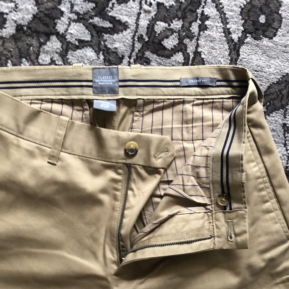 Gap classic fit khakis - Picture 3 of 5
